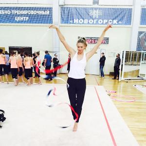Meet Sharapova, the gymnast!