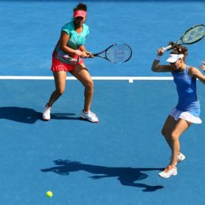 Sania-Hingis stutter in Stuttgart Open final