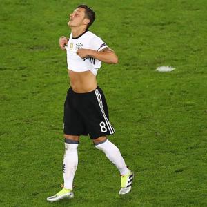 German soccer body rejects Ozil's racism accusations