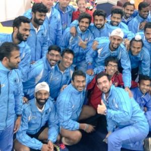 PM Modi leads country's praise of Indian hockey team