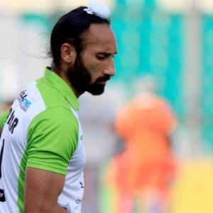 Sardar Singh questioned by UK police