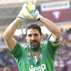 Buffon sets Serie A record for longest run without conceding