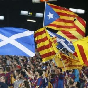 Catalan nationalists to give Scottish flags to Barcelona fans