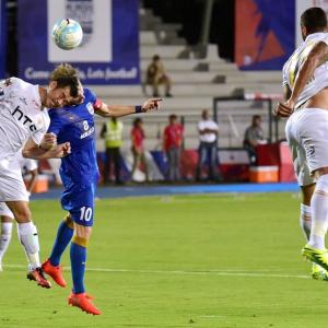 ISL: Forlan's penalty gives Mumbai City full points