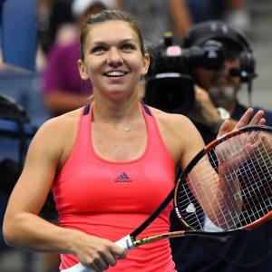 US Open, Day 4: Halep marches under roof after rain