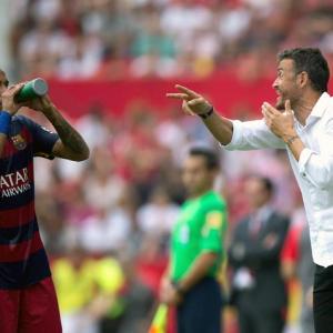 Barcelona's players unhappy with coach Enrique?