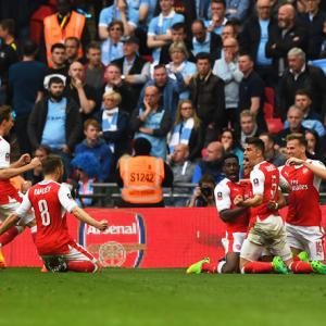 Arsenal edge City to set up FA Cup final with Chelsea