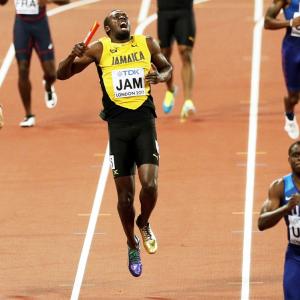 Shocking! Bolt pulls up injured in his last race
