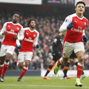 EPL: Sanchez double lifts Arsenal gloom, United make it sweet 16