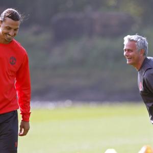 Mourinho asks United fans to urge Ibrahimovic to stay
