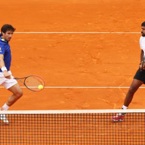 India at French Open: Paes, Bopanna advance; Sania knocked out