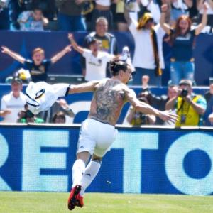 Zlatan shines on debut as Galaxy battle back to beat LAFC