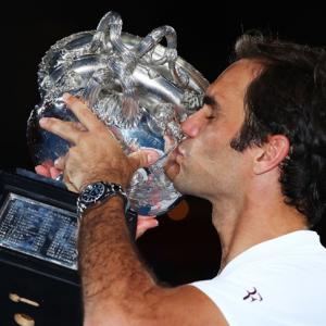 Federer fights off Cilic to win sixth Australian Open title