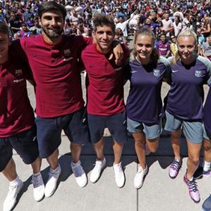Barca criticised as women's team fly economy, men's in business class