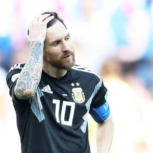 World Cup PIX: Messi misses penalty as Argentina held by Iceland