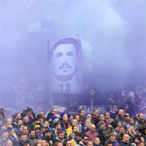 Football Briefs: Fiorentina honour Astori with win