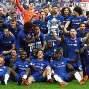 Chelsea edge Man United in Cup final with Hazard penalty