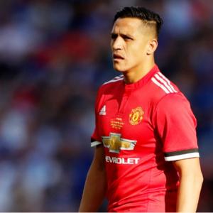 Struggling Sanchez facing fight to justify United investment
