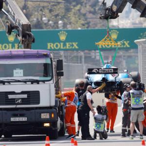 F1: Loose drain cover wrecks Williams practice in Baku