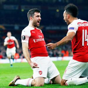 Europa League PIX: Arsenal, Chelsea storm into last 16