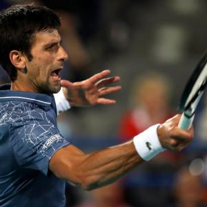 Djokovic suffers shock loss in Doha semis