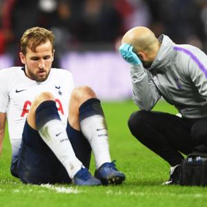 Football Extras: Spurs striker Kane out until March