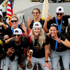 Soccer Extras: US women's team feted in New York