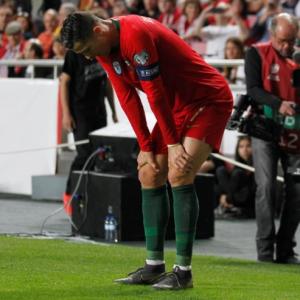 Euro: Ronaldo suffers injury as Serbia hold Portugal