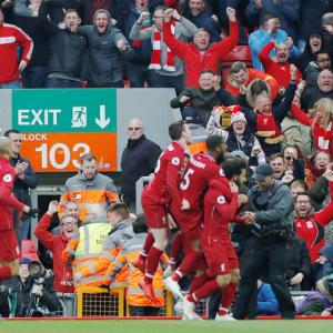 EPL PHOTOS: Liverpool back on top