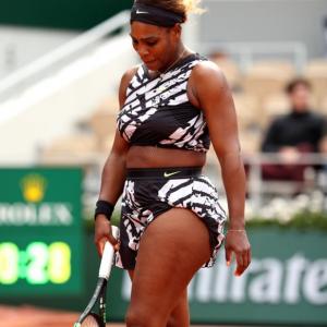 How many points will Paris fashion police give Serena?