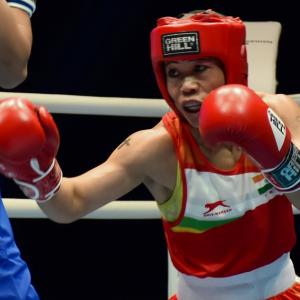 'Magnificent Mary' in World boxing semis