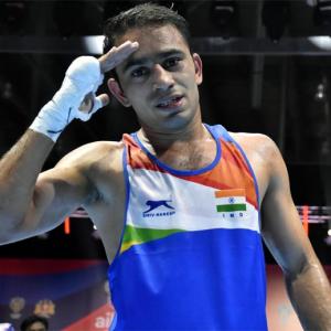 Amit creates history; 1st Indian in World Boxing final