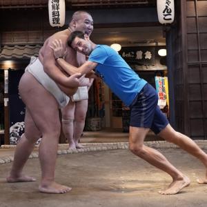 Djokovic goes sumo wrestling in Japan