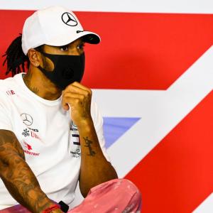 Thoughtful Hamilton puts new Mercedes deal on hold