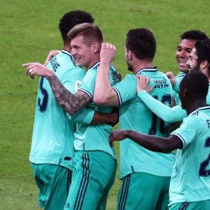 Quick-thinking Kroos helps Real to Super Cup final
