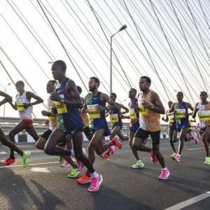 Mumbai Marathon: Ethiopian Hurisa creates record