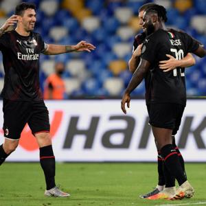 PIX: Milan hold Napoli; Sevilla close in on top four