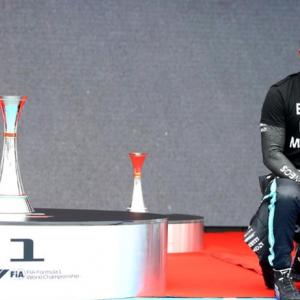Hamilton slams F1 after 'rushed' anti-racism gesture
