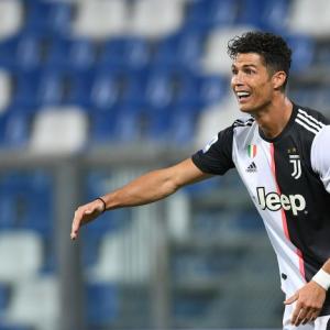 Ronaldo dedicates Serie A title to COVID-affected fans