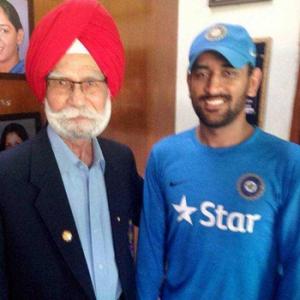 Your wins contribute to my health: Balbir Sr to Dhoni
