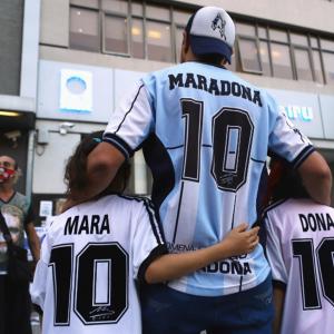 Maradona 'confused', to spend more time in hospital