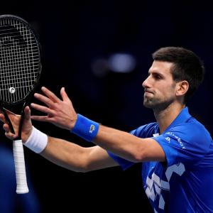 Djokovic reaches ATP Finals semis