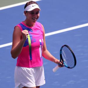 PIX: Anisimova wins battle of US teens in New York