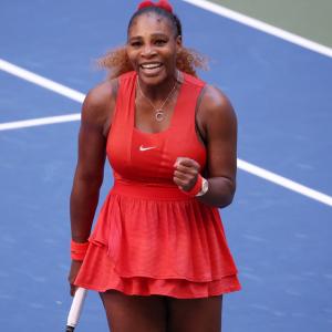 PIX: Serena's daughter cheers her on