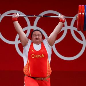 Weightlifting: China match record with seven golds