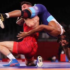Bajrang Punia storms into 65kg Freestyle wrestling SF