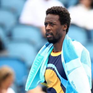 I have no confidence, cries Monfils after early exit