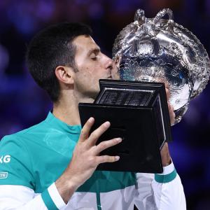 Djokovic continues love affair with Australian Open