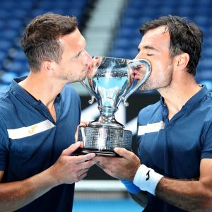 Dodig, Polasek win Australian Open men's doubles title