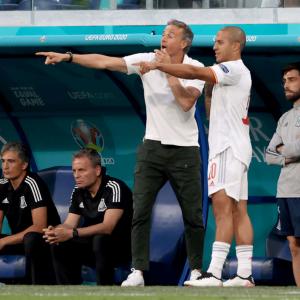 Euro 2020: How Spain coach rallied his team to semis